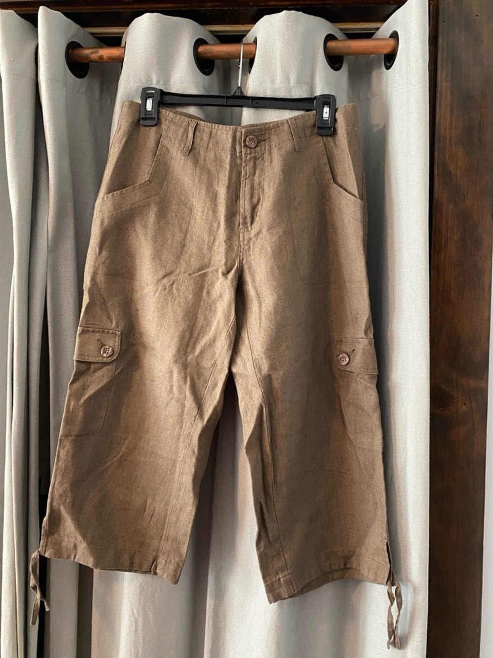 Sahalie Olive Linen Cargo Capris, NWT, Women’s Size 8